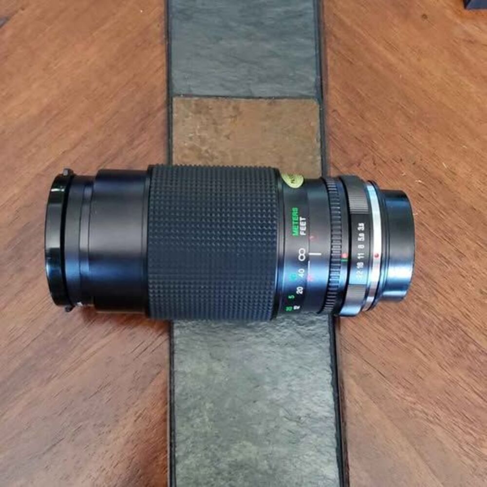 Vivitar 10-200mm f/3.5-4.5 Macro Focusing Zoom Lens